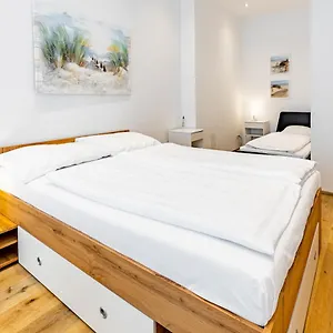  Apartamento Budget West With Shared Kitchen Austria
